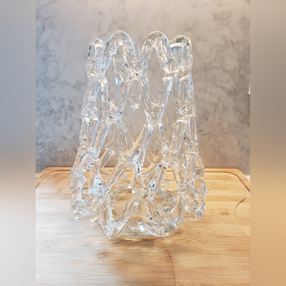 Woven Lattice Glass Vase